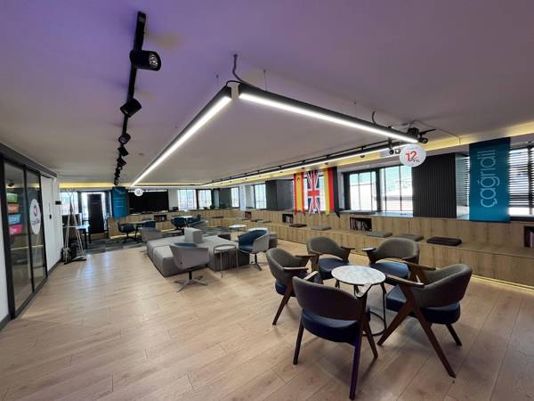 Çağrı Dil Okulu, İngilizce, Almanca, Arapça, Rusça, İspanyolca, Fransızca, İtalyanca Kursları